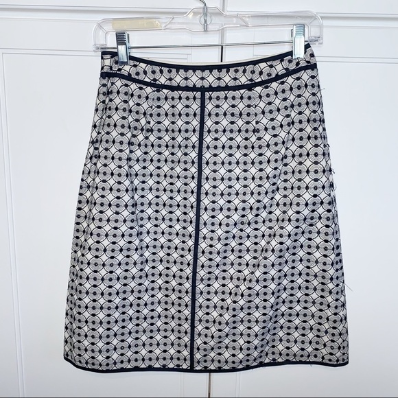 Talbots | Geometric Circle Embroidered Pencil Skirt Black/White 2 - Picture 3 of 12